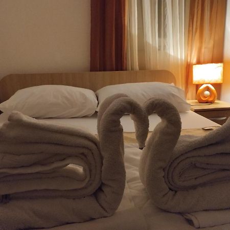 Hotel Pansion Danijel à Međugorje Extérieur photo