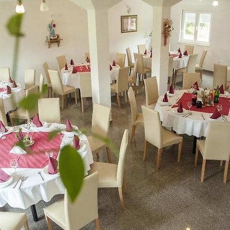 Hotel Pansion Danijel à Međugorje Extérieur photo