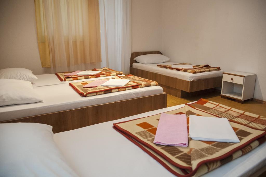 Hotel Pansion Danijel à Međugorje Extérieur photo