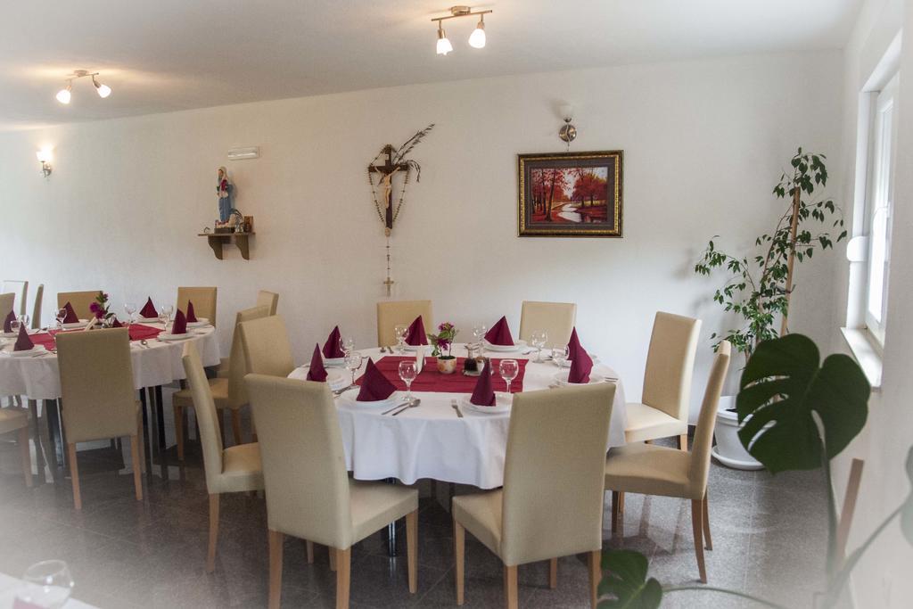 Hotel Pansion Danijel à Međugorje Extérieur photo