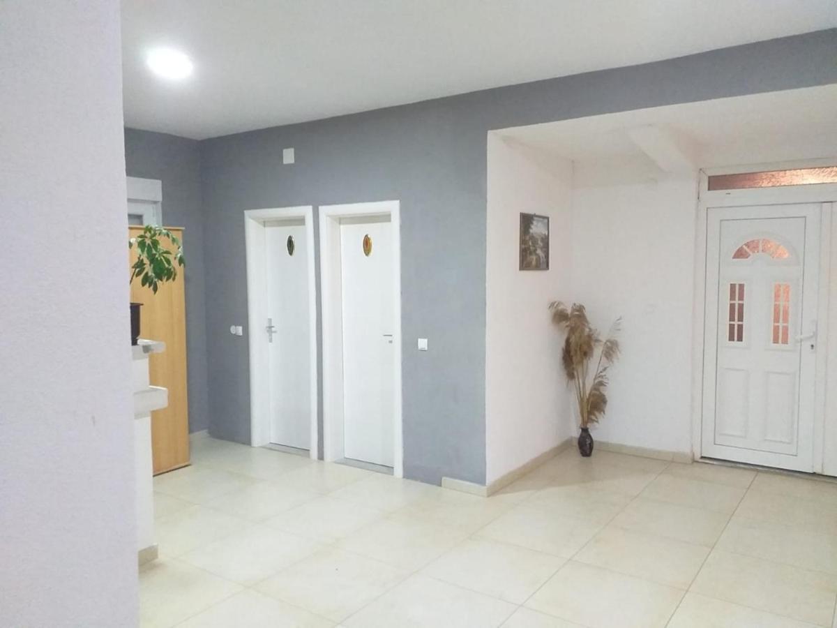 Hotel Pansion Danijel à Međugorje Extérieur photo